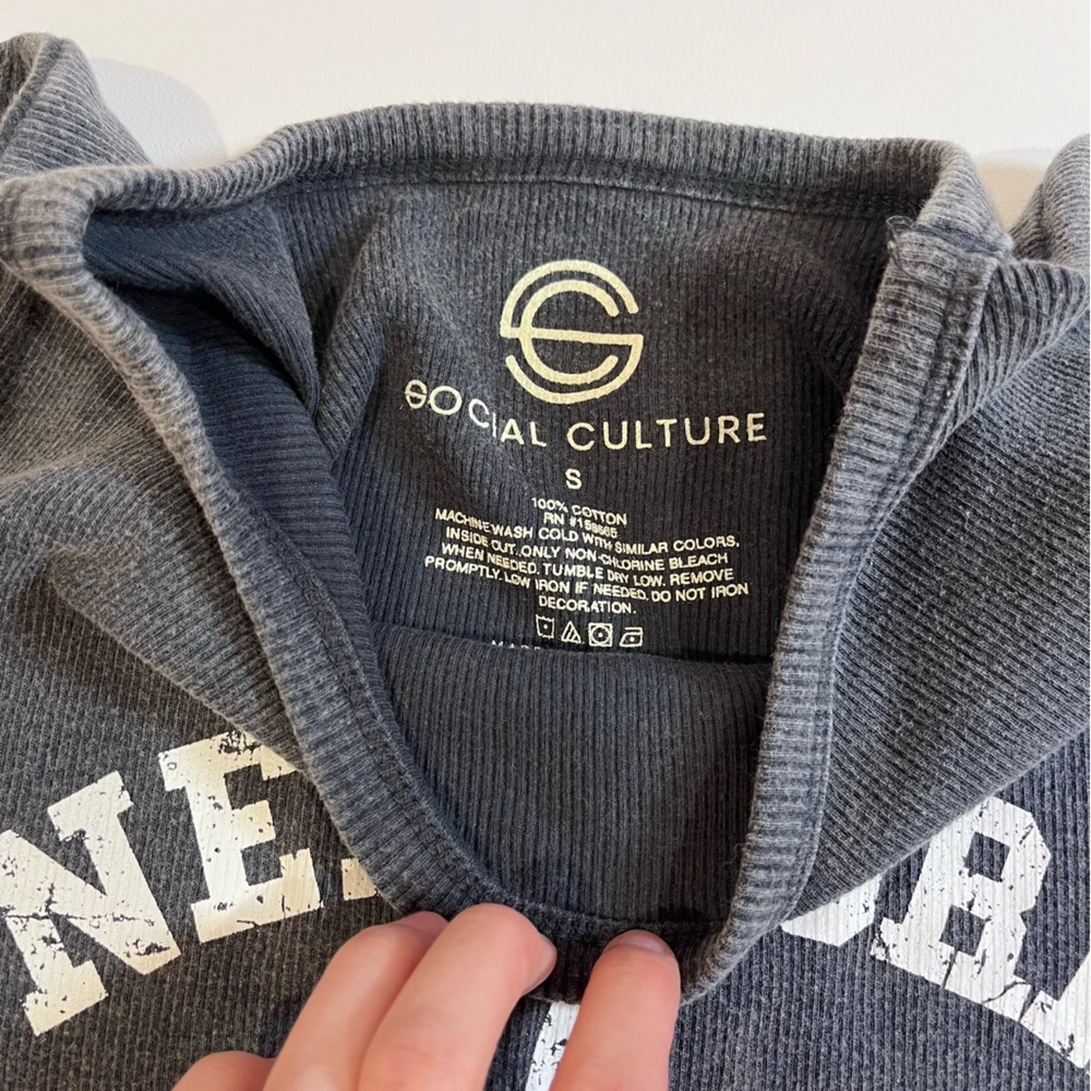 y2k gray and white new york stars graphic top vintage grunge emo punk urban - Picture 4 of 6